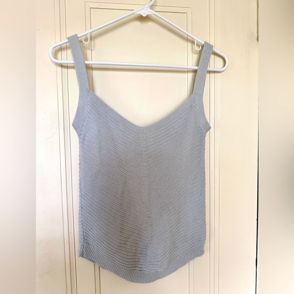 Uniqlo U sweater knit v neck tank